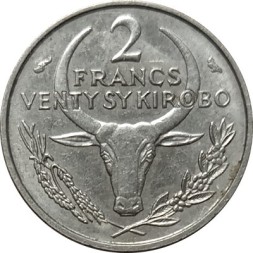 Мадагаскар 2 франка 1965 год - Зебу. Пуансеттия