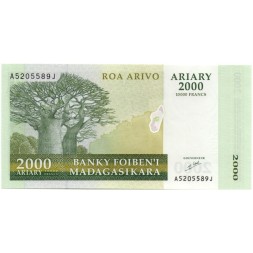 Мадагаскар 2000 ариари (10000 франков) 2003 год - Баобабы UNC