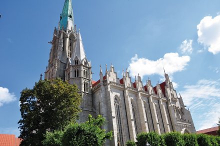 ГДР 5 марок 1989 год - 500 лет со дня рождения Томаса Мюнцера. Церковь Св. Марии в Мюльхаузен