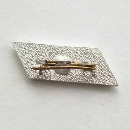 Значок ЦНИТА (Центральный НИИ топливной аппаратуры)