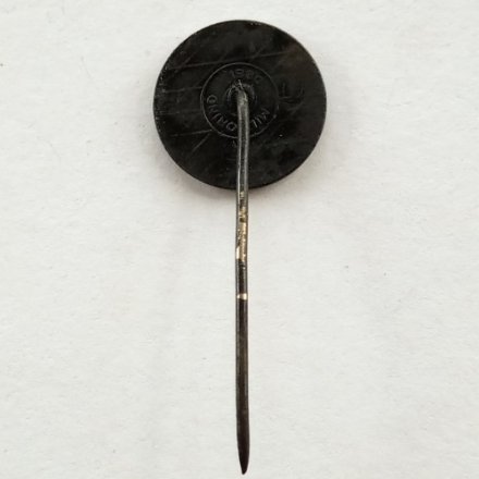 Значок-иголка MK 1980 (тип 1)