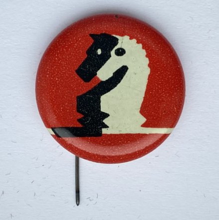 Значок. Спорт. Шахматы. Конь (круг, игла) тип 1