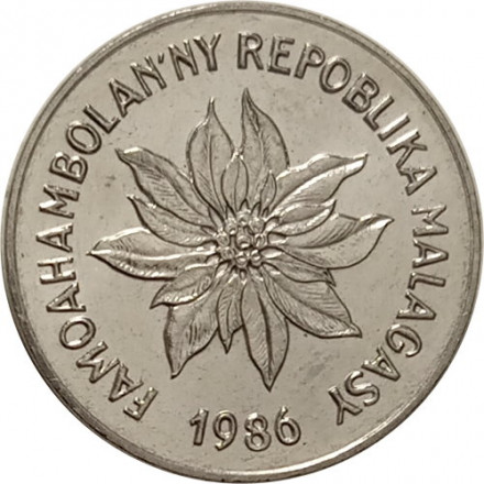 Мадагаскар 2 франка 1986 год - Пуансеттия (молочай красивейший)