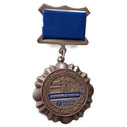 Знак Заслуженный работник Россети Ленэнерго