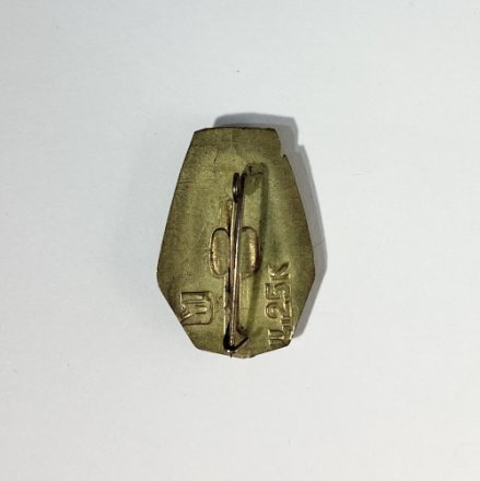 Значок Олимпийский Мишка. Футбол. XXll Олимпийские игры. Москва 1980