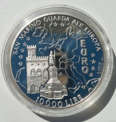 Сан-Марино 10000 лир 1996 год - Евро. Здание парламента и карта Европы