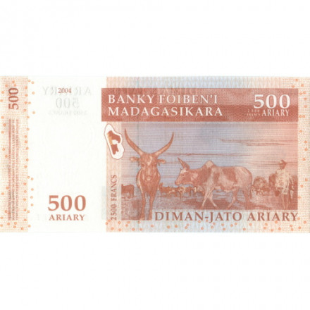 Мадагаскар 500 ариари (2500 франков) 2004 год - Корзинщик. Стадо зебу UNC