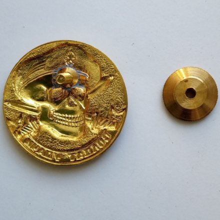 Знак &quot;Солдат удачи&quot; (череп в черном берете)