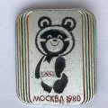 Значок. Олимпийский мишка. Москва 80 (тип 2)