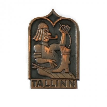 Значок Таллин. Tallinn. Сапожник шьёт сапог, тяжелый