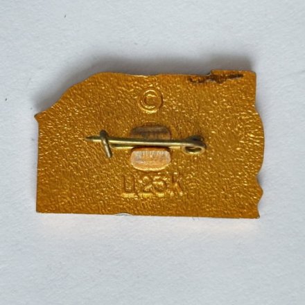 Значок. СССР 225 Малая земля