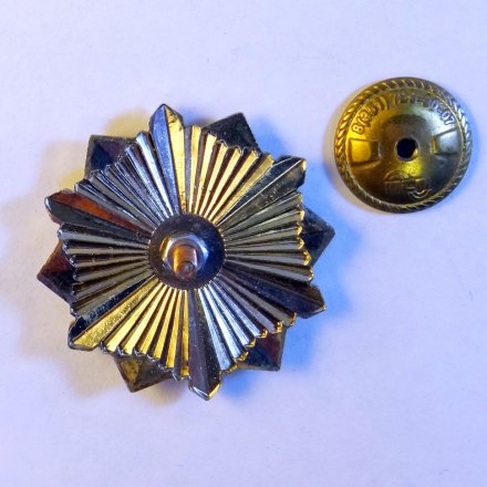 Знак Гражданская оборона. 80 лет.