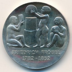 ГДР 5 марок 1982 год - 200 лет со дня рождения Фридриха Вильгельма Августа Фрёбеля