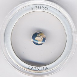 Латвия 5 евро 2016 год - Планета Земля