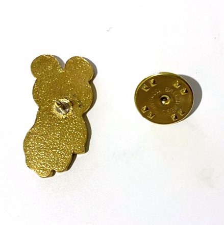 Значок Олимпийский мишка (красный). XXll Олимпийские игры. Москва 1980