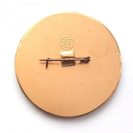 Значок 100 лет Московский пивоваренный завод им. Бадаева. 1975 г.