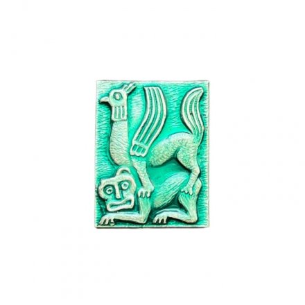 Значок Грифон. Резьба