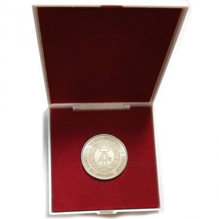 Настольная медаль ГДР 35 лет 1949-1984. DANK UND ANERKENNUNG (в футляре)