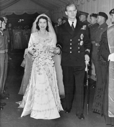 Тристан-да-Кунья 50 пенсов 1987 год - 40 лет со дня свадьбы Королевы Елизаветы II и Принца Филиппа