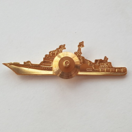 Знак ВМФ. Большой противолодочный корабль (золотистый)