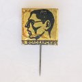 Значок. В. Володарский. Советский революционер