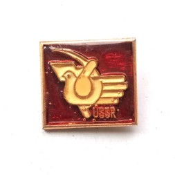 Значок USSR (СССР). Серп и молот, голубь мира, рука дружбы