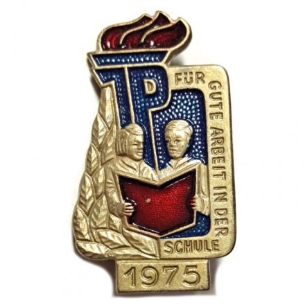 Значок Юный пионер ГДР. За хорошую работу в школе 1975 год