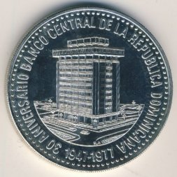 Доминиканская республика 30 песо 1977 год