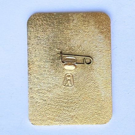 Значок. Vl Зимняя спартакиада 1974. Снеговик на лыжах