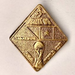 Значок "Чемпионат мира по футболу. Италия 1990. Сборная Камеруна"  