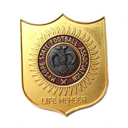 Значок Mysore State Football Association. Life member. Футбольная ассоциация штата Майсур. Пожизненный член