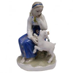 Фарфоровая статуэтка "Алёнушка" ЛЗФИ(ЛОЗ), СССР