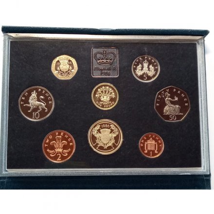 Набор из 8 монет и жетона Великобритания 1986 год в синем футляре. PROOF