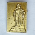 Значок. Памятник Макарову. Владивосток 