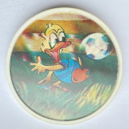 Значок. Футбол. Утенок с мячом. Переливашка