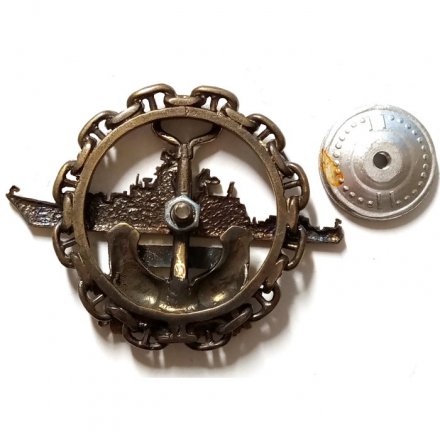 Знак Ракетный крейсер &quot;Маршал Устинов&quot;. 35 лет