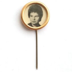 Значок-иголка Космонавт Валентина Терешкова (тип 3)