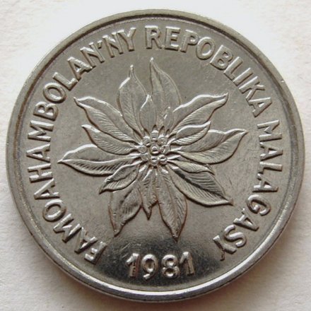 Мадагаскар 1 франк 1981 год - Зебу. Цветок