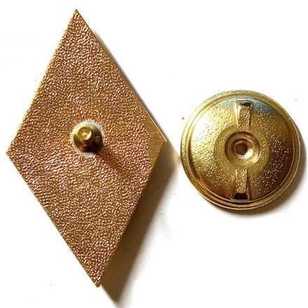 Знак (Ромб) ЛВИМУ (Ленинградское высшее инженерное морское училище имени адмирала С. О. Макарова)